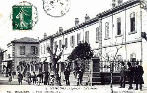 NEMOURS - LA DOUANE